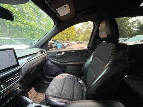 Used 2023 Ford Escape ST-Line w/ Tech Pack #1 AWD/4WD image 25