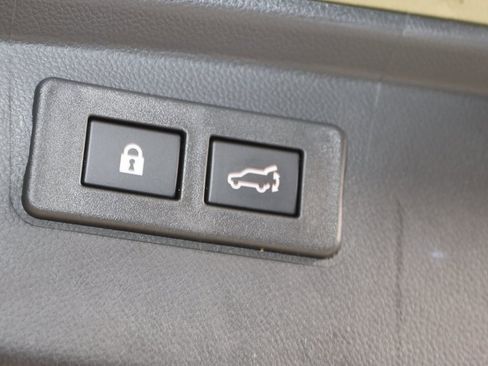 Used 2025 Subaru Outback Premium image 47