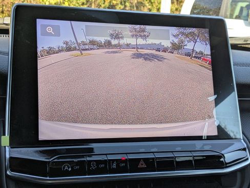 New 2026 Jeep Compass Latitude image 19