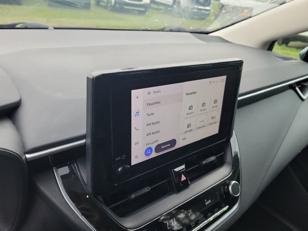Used 2024 Toyota Corolla LE FWD image 33