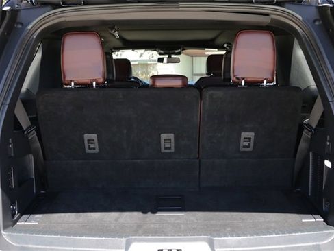 Used 2024 Ford Expedition Limited image 29