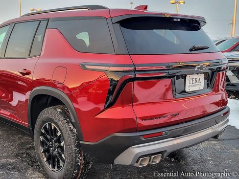 New 2026 Chevrolet Traverse Z71 w/ Driver Confidence Package image 6