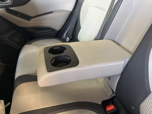 Used 2020 Subaru Forester Premium image 16