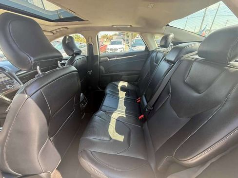 Used 2019 Ford Fusion Titanium AWD/4WD image 8