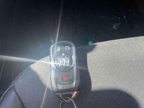 Used 2025 Buick Encore GX Preferred image 22