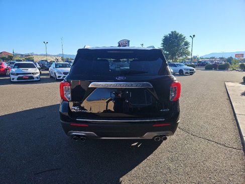 Used 2022 Ford Explorer Platinum w/ Equipment Group 601A image 4