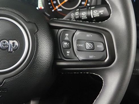 Used 2025 Jeep Wrangler 4WD Rubicon image 21