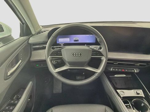 Used 2026 Audi Q3 quattro 2.0T w/ Driver Assistance Package AWD/4WD image 23