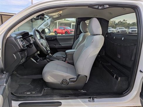 Used 2022 Toyota Tacoma image 15