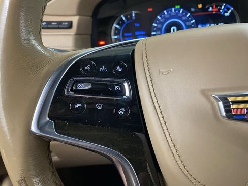 Used 2020 Cadillac Escalade Platinum image 22