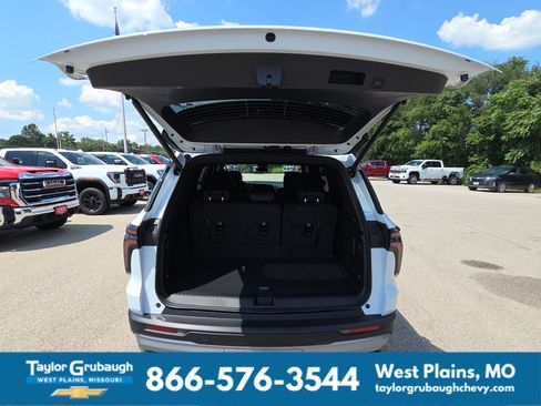 New 2026 Chevrolet Traverse Z71 w/ Enhanced Driving Package AWD/4WD image 32