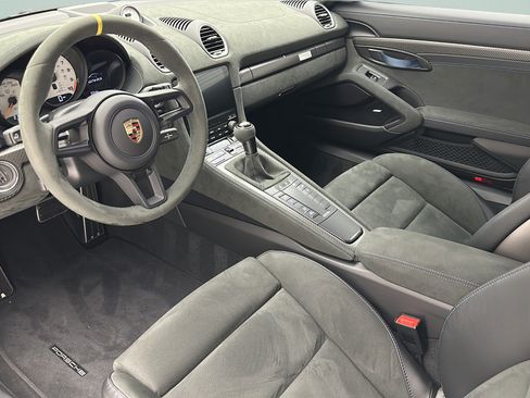 Used 2025 Porsche 718 Cayman GT4 RS w/ Weissach Package RWD image 19