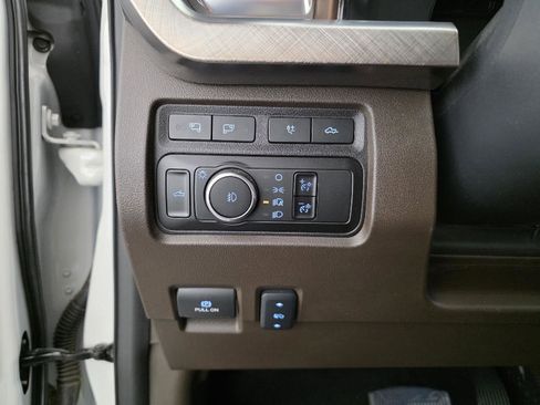 Used 2024 Ford F350 King Ranch w/ FX4 Off-Road Package image 34