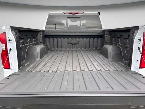 New 2026 Chevrolet Silverado 1500 High Country AWD/4WD image 19