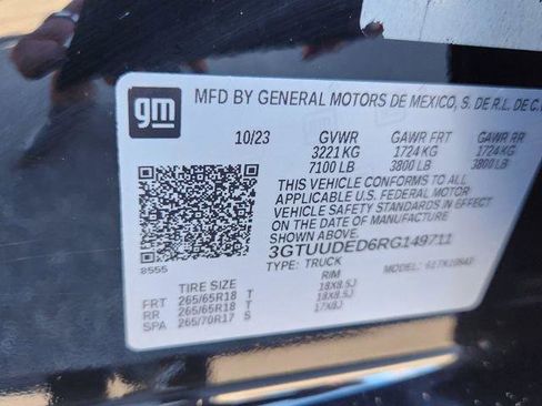 Used 2024 GMC Sierra 1500 SLT AWD/4WD image 29
