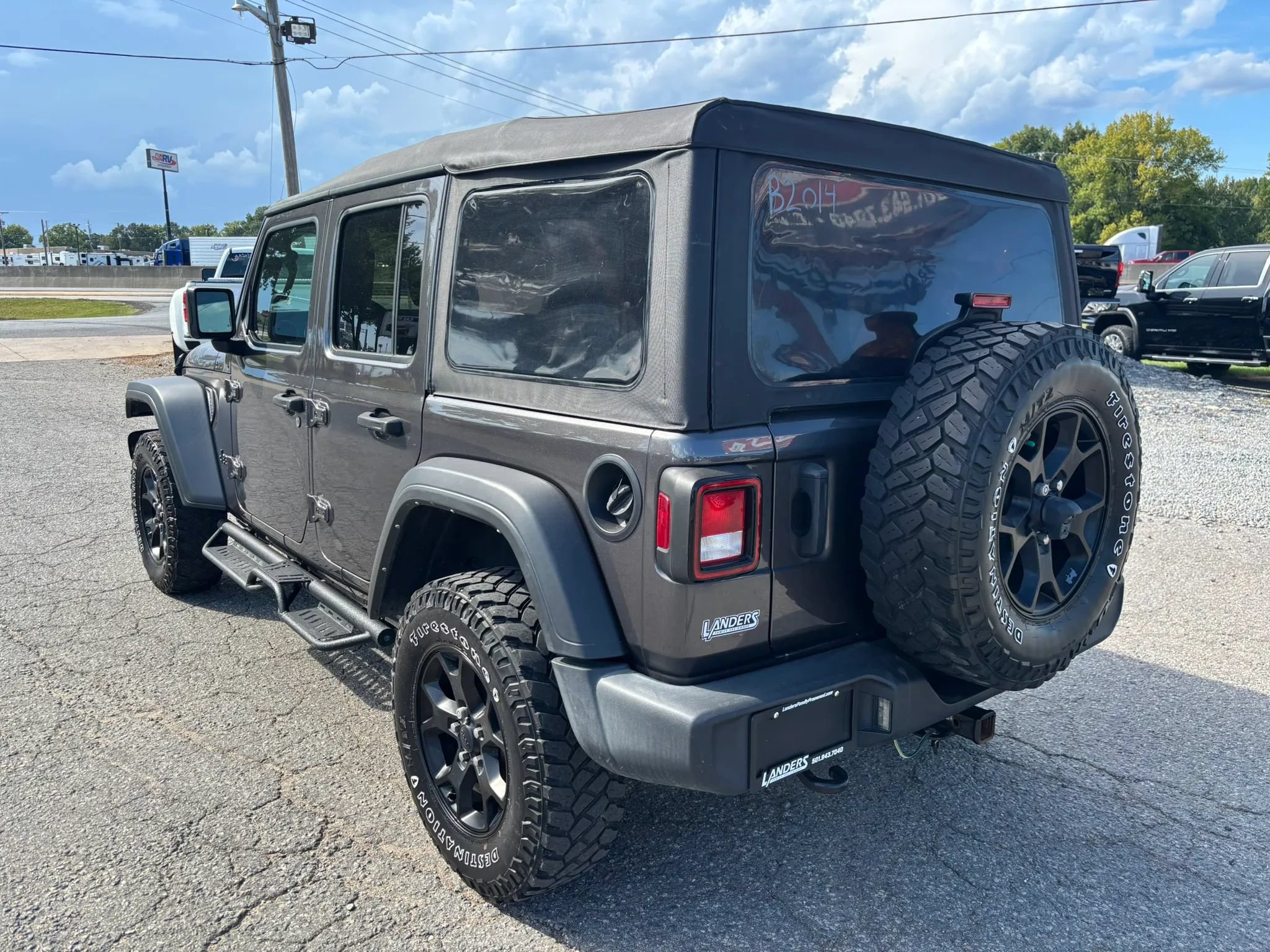 Used 2021 Jeep Wrangler Unlimited Sport AWD/4WD image 3