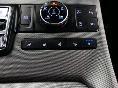 Certified 2023 Hyundai Palisade SEL w/ Winter Package AWD/4WD image 23