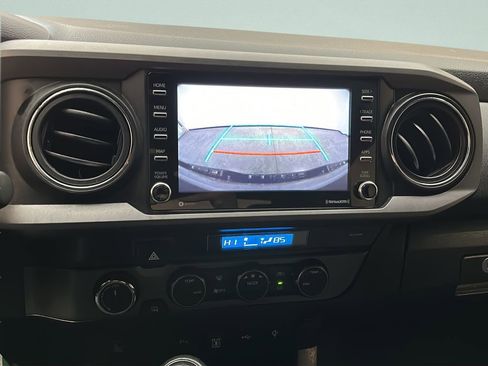 Used 2021 Toyota Tacoma TRD Off-Road w/ Technology Package image 25