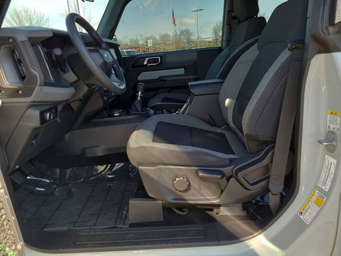 Used 2023 Ford Bronco Outer Banks image 19