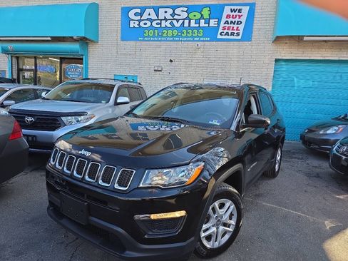 Used 2018 Jeep Compass Sport w/ Cold Weather Group FWD image 2