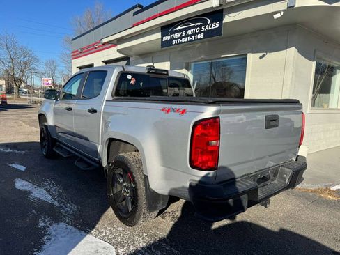 Used 2018 Chevrolet Colorado LT w/ Redline Special Edition image 11