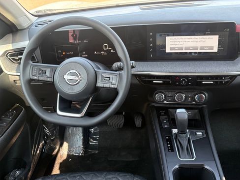 New 2025 Nissan Kicks SV w/ SV Premium Package image 10