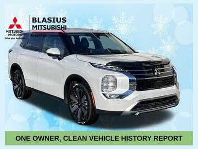 Used 2025 Mitsubishi Outlander SE