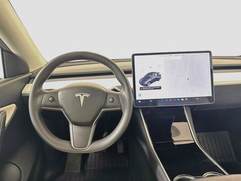 Used 2020 Tesla Model Y Long Range AWD/4WD image 22