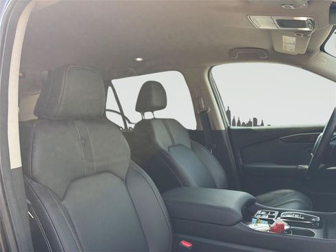 Used 2025 Honda Pilot EX-L image 36