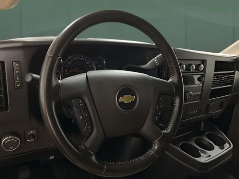 Used 2021 Chevrolet Express 3500 w/ Driver Convenience Package image 14
