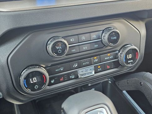 New 2026 Ford Bronco Outer Banks w/ Sasquatch Package AWD/4WD image 25