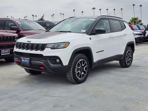New 2026 Jeep Compass Trailhawk AWD/4WD image 3