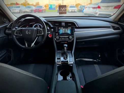 Used 2020 Honda Civic EX image 9