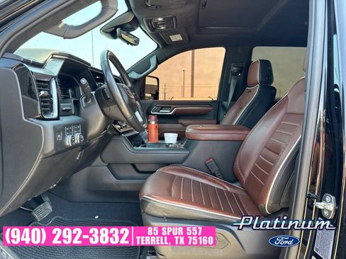 Used 2024 GMC Sierra 2500 Denali Ultimate AWD/4WD image 8