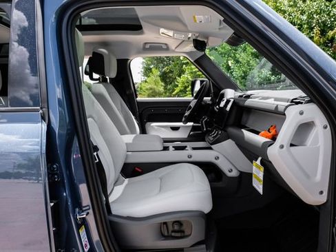 New 2026 Land Rover Defender 110 X-Dynamic SE AWD/4WD image 44