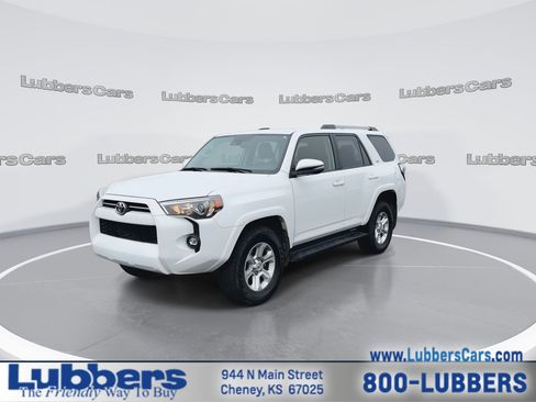 Used 2024 Toyota 4Runner SR5 Premium image 4