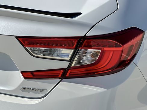 Used 2022 Honda Accord Sport image 25