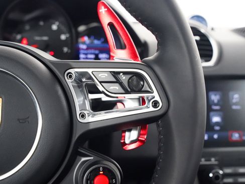 Used 2025 Porsche 718 Cayman image 44