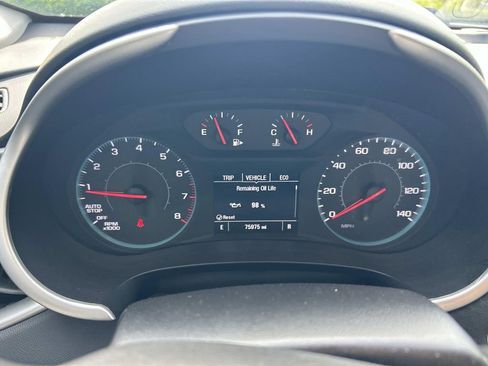 Used 2023 Chevrolet Malibu LS FWD image 31
