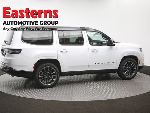 Used 2025 Jeep Grand Wagoneer Series III w/ Rear Seat Video Group 1 AWD/4WD image 49