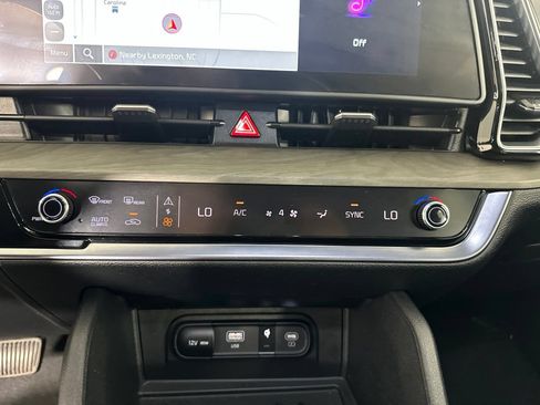 Used 2025 Kia Sportage X-Line w/ Premium Package AWD/4WD image 21