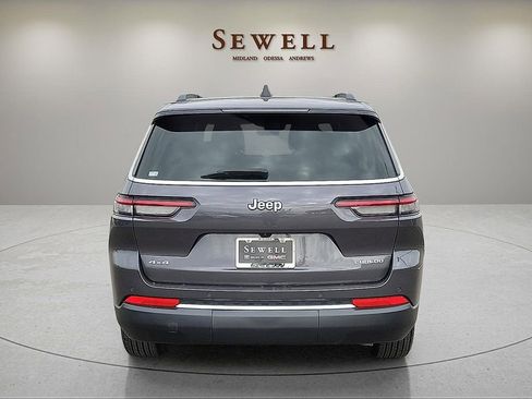 Used 2025 Jeep Grand Cherokee L Laredo w/ Luxury Tech Group I AWD/4WD image 4