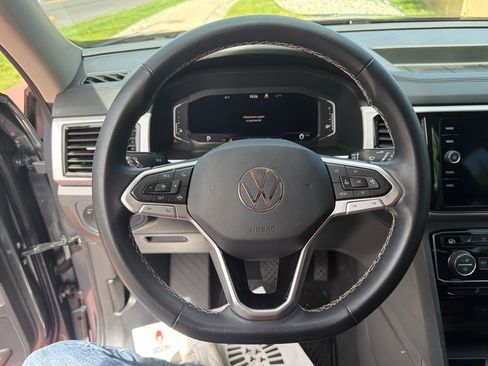 Used 2023 Volkswagen Atlas SE w/ Black Wheel Package AWD/4WD image 16
