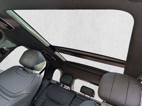 Certified 2025 Land Rover Range Rover Sport Dynamic SE image 15