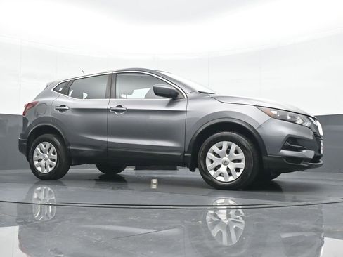 Used 2020 Nissan Rogue Sport S image 23