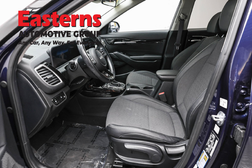 Used 2024 Kia Seltos S AWD/4WD image 15