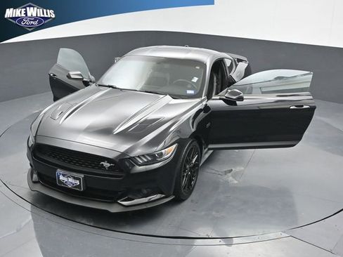 Used 2017 Ford Mustang GT Premium RWD image 26
