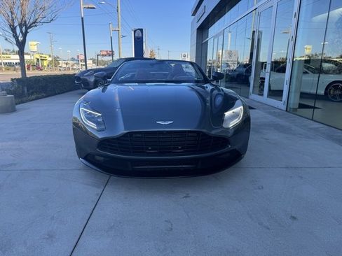 Used 2019 Aston Martin DB11 Volante image 14