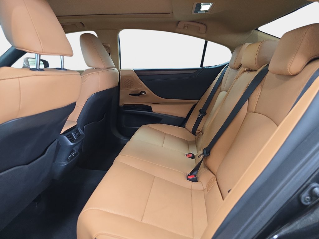 Used 2025 Lexus ES 350 w/ Premium Package FWD image 14
