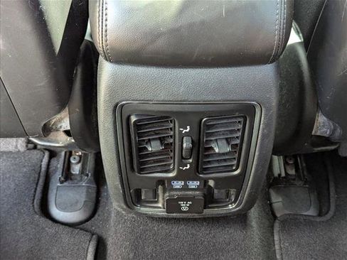 Used 2020 Jeep Grand Cherokee Limited AWD/4WD image 17